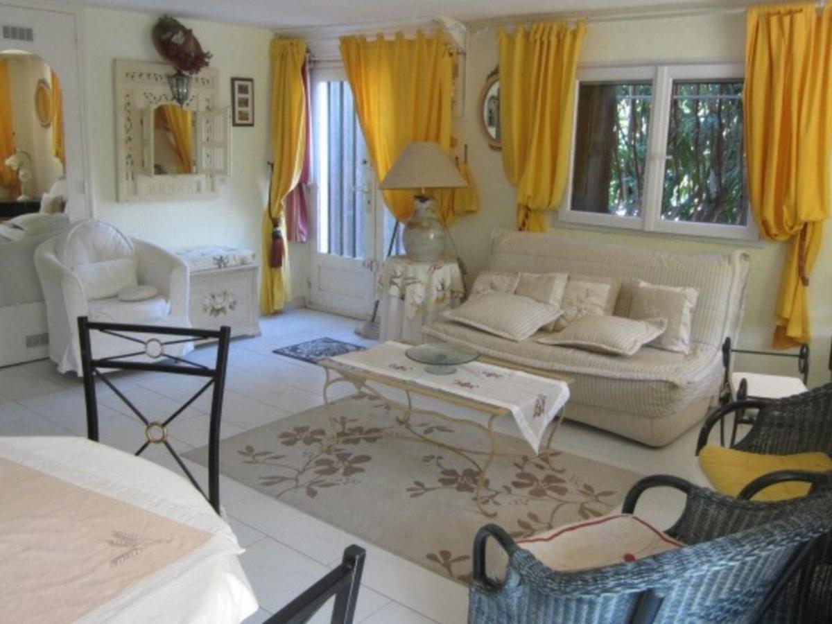 Appartement Cosy Avec Terrasse Et Parking, A 2 Pas De La Plage De Saint-Clair - Menage Inclus - Fr-1-251-12 Le Lavandou Bagian luar foto